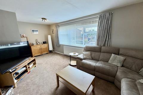 3 bedroom semi-detached house for sale, Water Royd Crescent, Mirfield