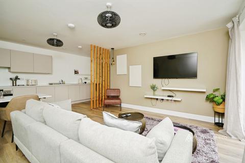 2 bedroom flat to rent, Roberts Drive, Bicester OX25