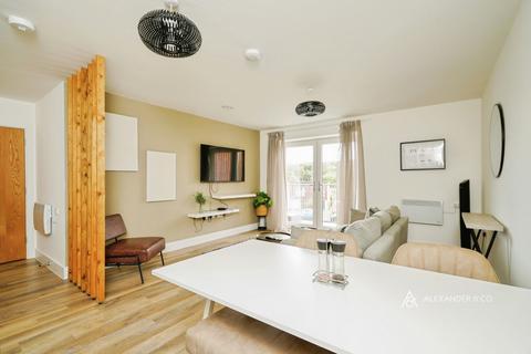 2 bedroom flat to rent, Roberts Drive, Bicester OX25