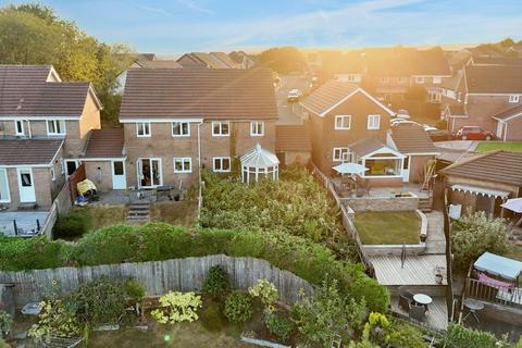 3 bedroom semi-detached house for sale, 30 Clos Coed Duon, Blackwood, Gwent, NP12 1FP