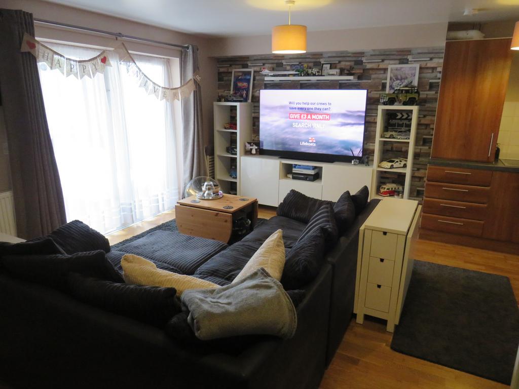 Living room, fireplace