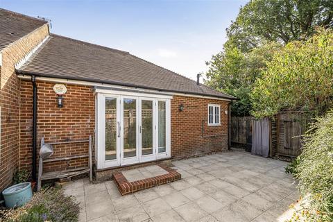 2 bedroom bungalow for sale, Kingston Avenue, East Horsley