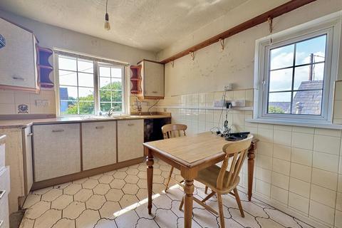 2 bedroom flat for sale, Maes Yr Haf, Penclawdd, Swansea, City And County of Swansea.