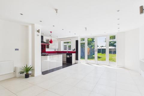 3 bedroom semi-detached house for sale, St. Pauls Road, Staines-upon-Thames, Surrey, TW18