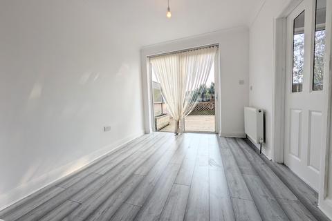 4 bedroom house to rent, Radford Drive, Leicester, LE3