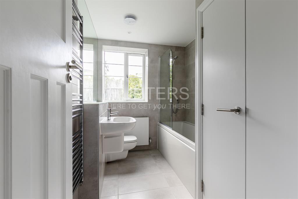 Apartment in London - More