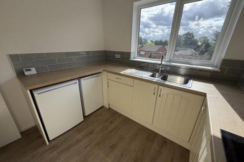 2 bedroom flat to rent, Stoneleigh Court, Longthorpe PE3 9QP