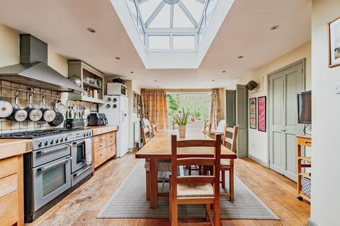 4 bedroom semi-detached house for sale, Copthorne Bank, Copthorne, Crawley