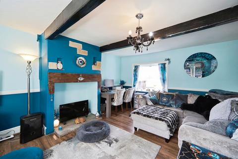 2 bedroom cottage for sale, Cliffe View, Bradford BD15