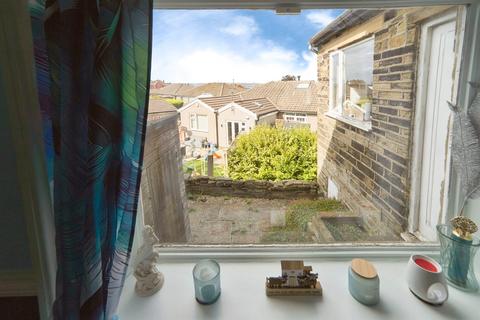 2 bedroom cottage for sale, Cliffe View, Bradford BD15