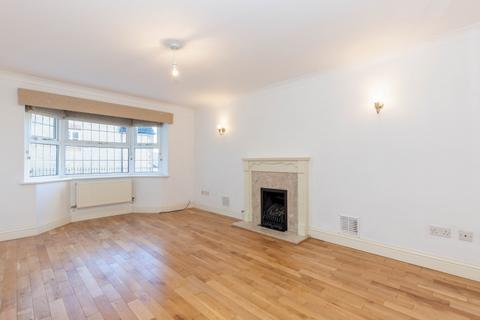 4 bedroom detached house to rent, Sorrel Mead, Bicester