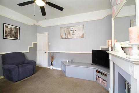 2 bedroom house for sale, Rockhampton Street, Manchester M18