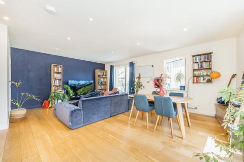 2 bedroom flat to rent, Branch Place, London, N1