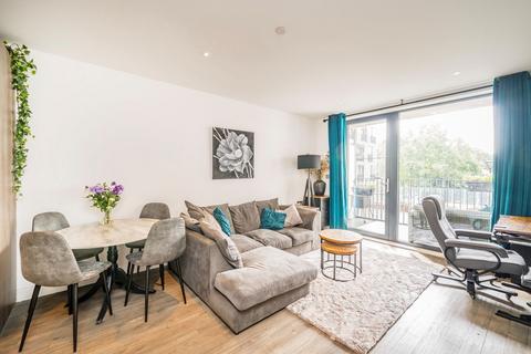 1 bedroom flat for sale, Chiswick High Road, London W4