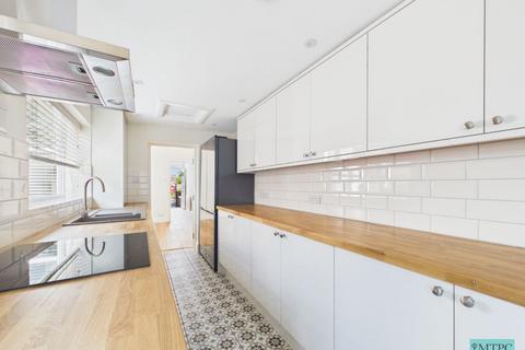 2 bed terraced house for rent in Bishopthorpe Road, York