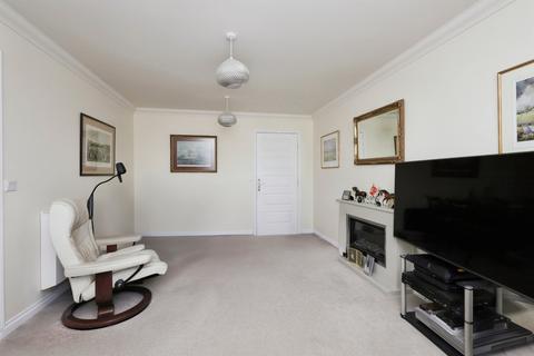 2 bedroom flat for sale, Southfields Road, Eastbourne