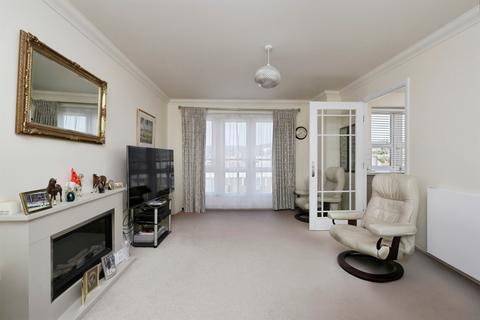2 bedroom flat for sale, Southfields Road, Eastbourne