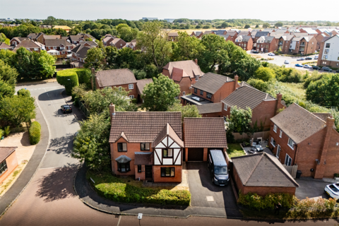4 bedroom detached house to rent, Lawrence Close, Leicester, LE4