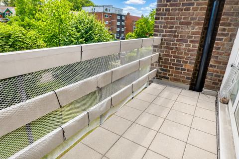 2 bedroom flat for sale, Winn Road, Southampton