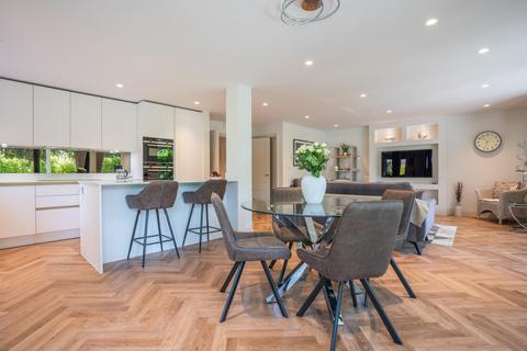 3 bedroom apartment for sale, Bessborough Road, Canford Cliffs, Poole, Dorset, BH13