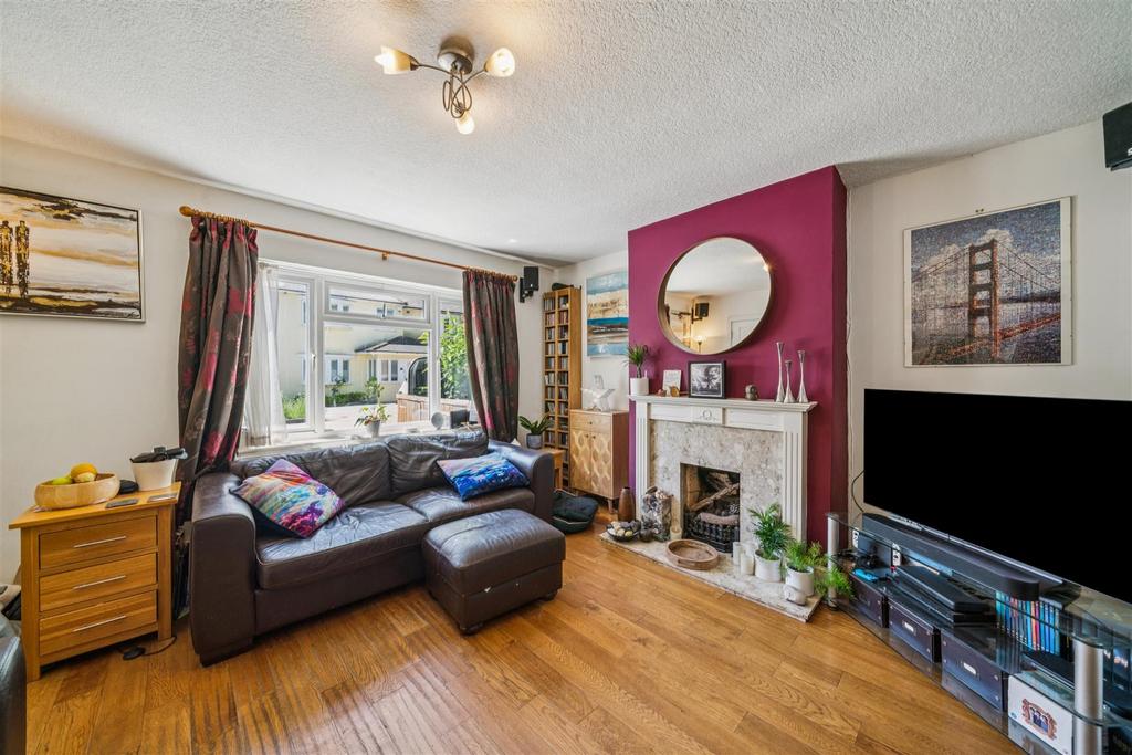 Staveley Gardens, W4 - FOR SALE