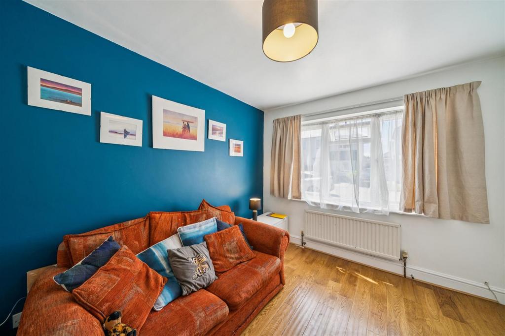 Staveley Gardens, W4 - FOR SALE