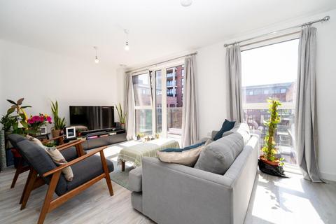 2 bedroom flat to rent, Thunderer Street, London, E13