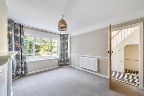 4 bedroom semi-detached house to rent, Thistlebarrow Road, Salisbury SP1