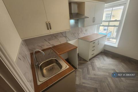 2 bedroom flat to rent, Armoury Terrace, Ebbw Vale, NP23