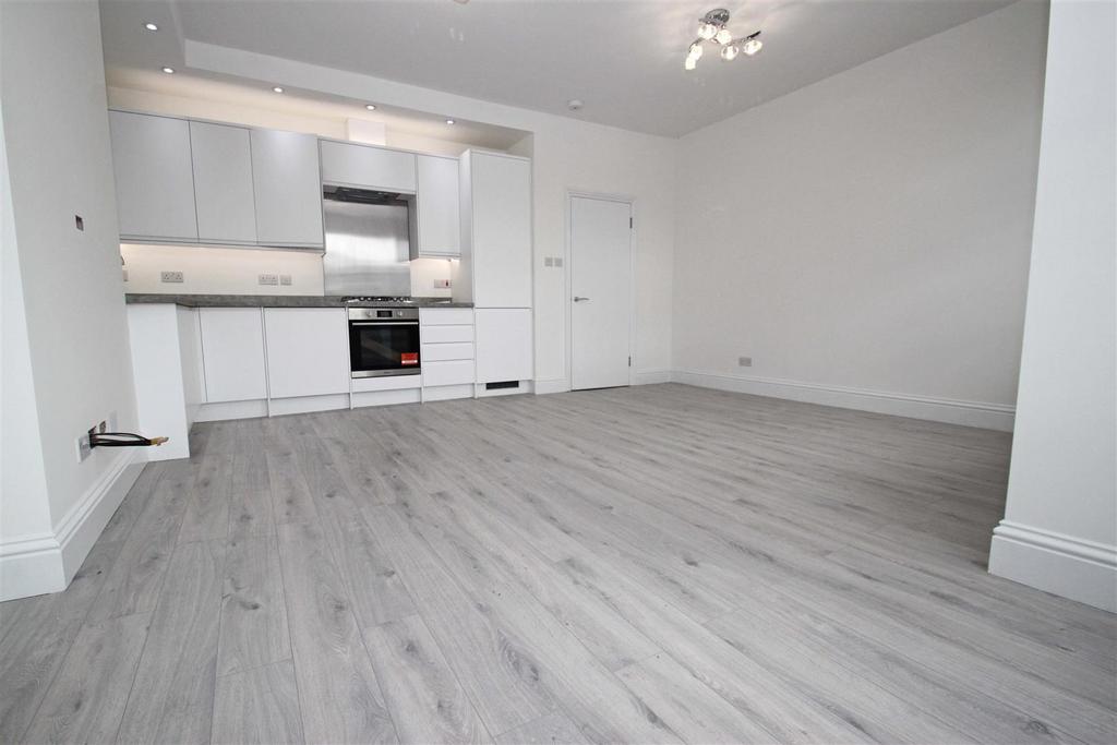Apartment in London - View 3