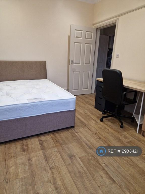 House in Manchester, Greater Manchester - View 4