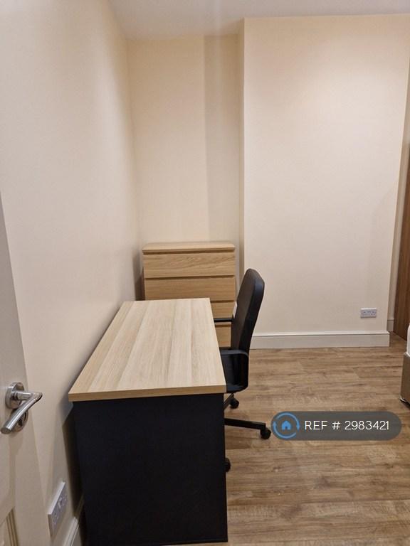 House in Manchester, Greater Manchester - More
