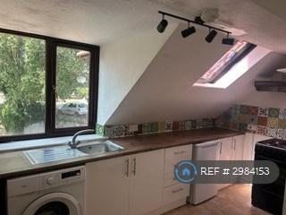 Apartment in Southampton, Sholing - View 6