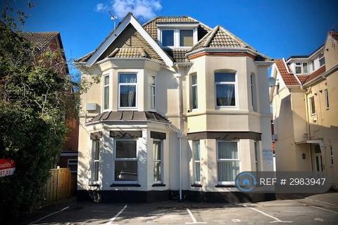 1 bed flat/apartment for rent in Sea Road, Bournemouth, BH5