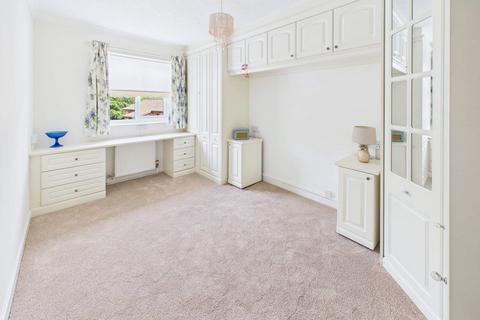 2 bedroom retirement property for sale, Heol Y Felin, Rhiwbina, Cardiff. CF14