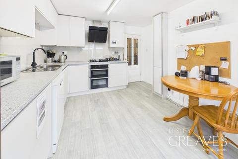 3 bedroom semi-detached bungalow for sale, Main Street, Burton Joyce, Nottingham