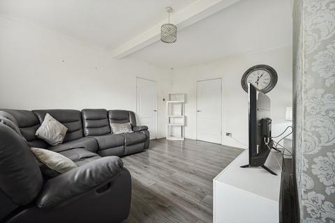 2 bedroom ground floor flat for sale, Colinton Place, Greenfield