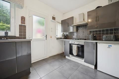 2 bedroom ground floor flat for sale, Colinton Place, Greenfield