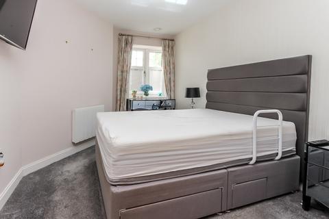 1 bedroom ground floor flat for sale, Rosebud Court, Wellingborough NN8