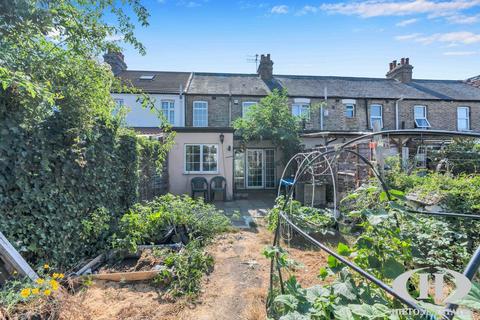 2 bedroom terraced house for sale, Cranmer Road, Hayes