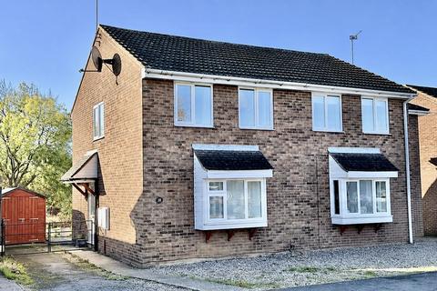 3 bedroom semi-detached house to rent, Eagles Drive, Melton Mowbray