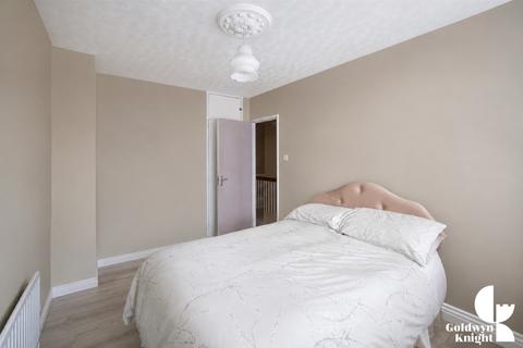 undefined, Mile End Road, London E3