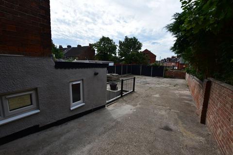 2 bedroom apartment to rent, Beech Avenue, Nottingham