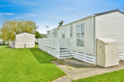 3 bedroom lodge for sale, Mallard Lake, Cotswold Hoburne, Cotswold Water Park