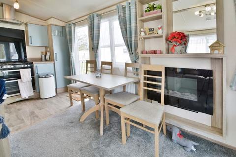 3 bedroom lodge for sale, Mallard Lake, Cotswold Hoburne, Cotswold Water Park