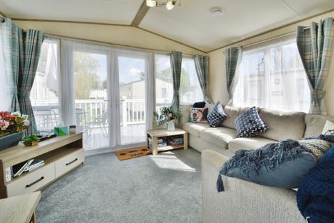 3 bedroom lodge for sale, Mallard Lake, Cotswold Hoburne, Cotswold Water Park