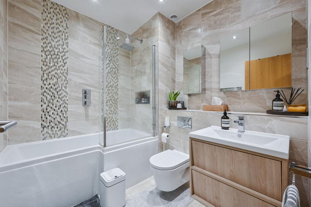 Islington Green, Islington, London, N1 - View 5