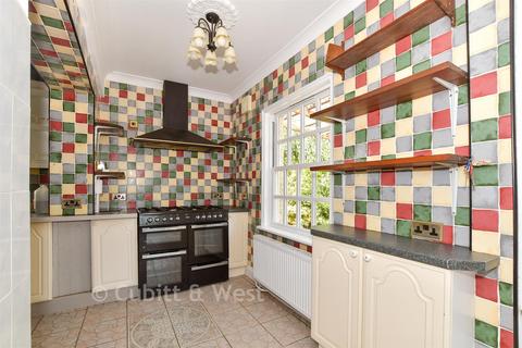 4 bedroom detached house for sale, Tennyson Road, Bognor Regis PO21