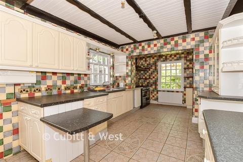 4 bedroom detached house for sale, Tennyson Road, Bognor Regis PO21