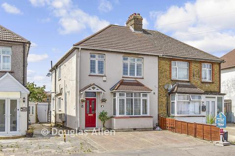 2 bedroom maisonette for sale, Upper Rainham Road, Hornchurch RM12